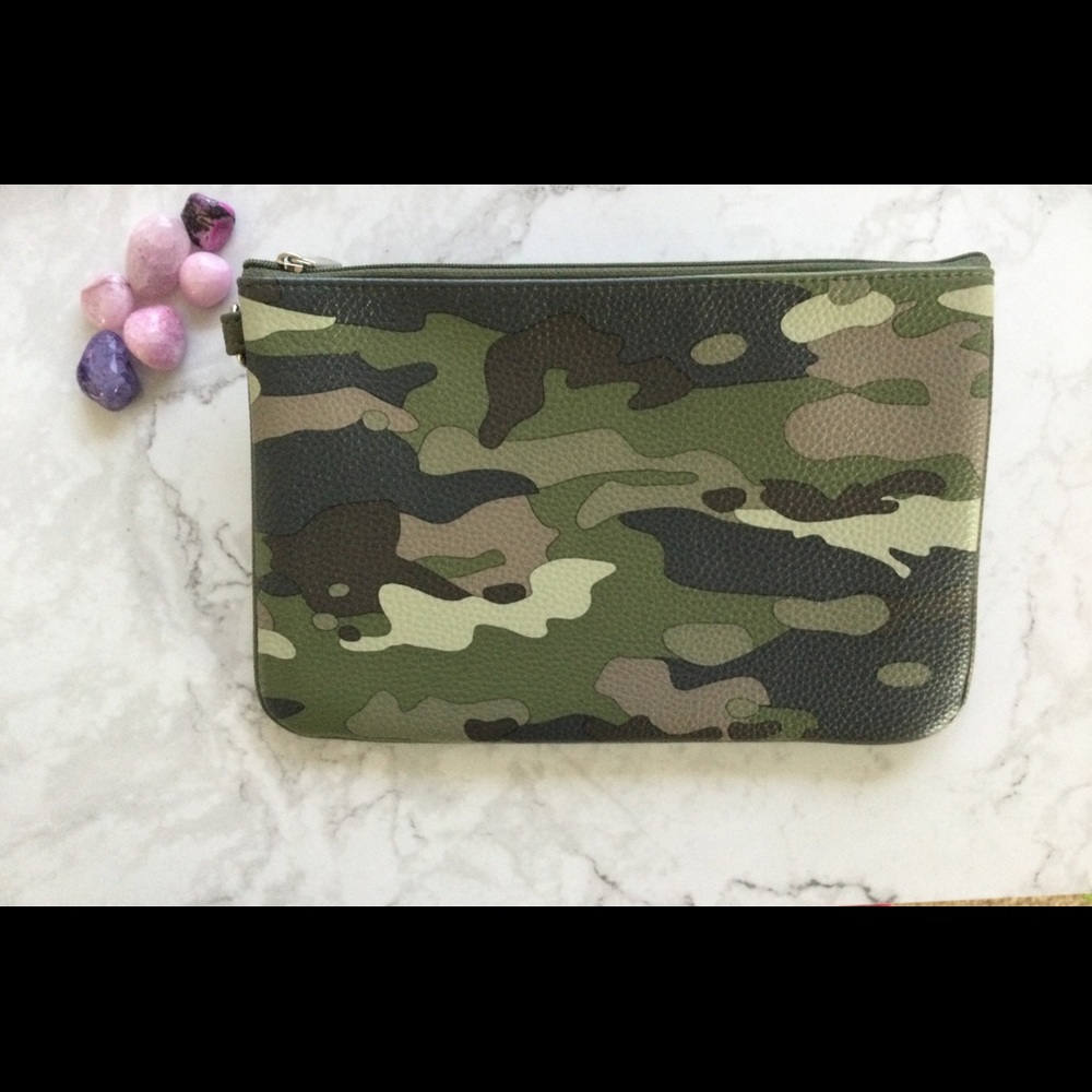 THIRTY-ONE RUBIE MINI in “CAMO CROSSHATCH”